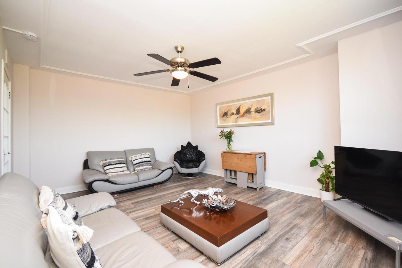 Laudervale Penthouse Loch Lomond Apartment *